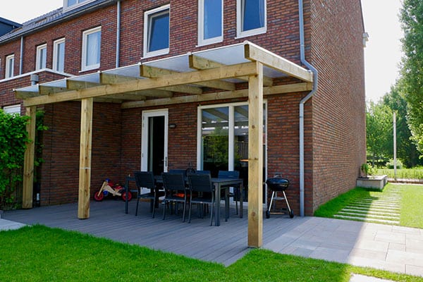 Overkapping in tuin